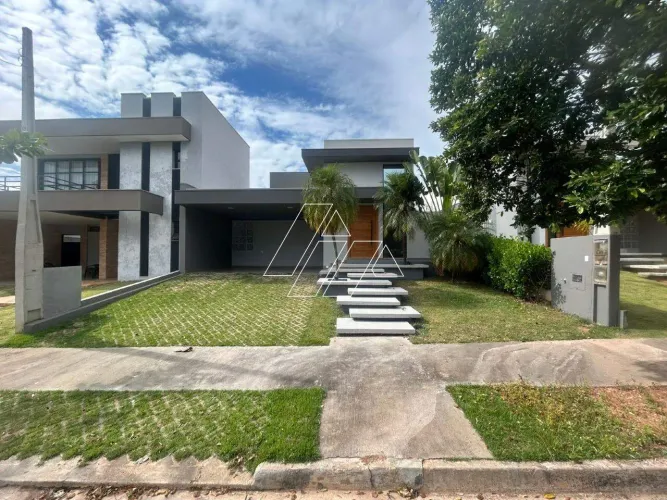 Casa 3 Dormitórios com 1 Suíte para Locação no bairro Canaã Marília/SP