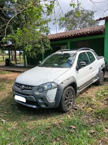 Fiat Strada Adv.ext. 1.8 Locker Dual. Flex CD 2016
