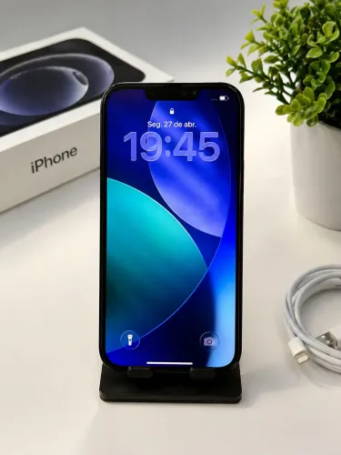 Vendo IPhone 16e 256gb (Seis meses de uso)