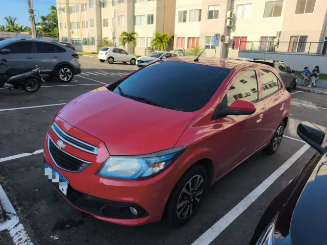 Chevrolet Onix Hatch LTZ 1.4 8V Flex Power Aut. 4P 2014