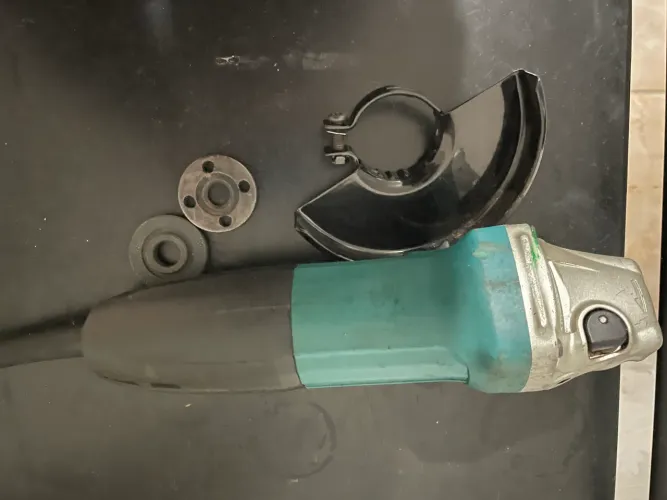 ESMERILHADEIRA MAKITA GA4530 220V