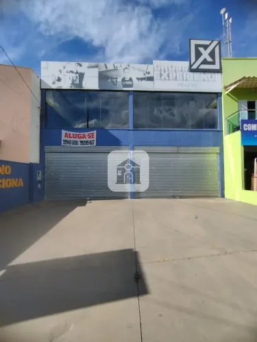 Loja comercial disponível para locação bairro Pequis
