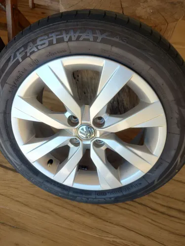 Vendo Rodas liga leve aro 15 Original VW