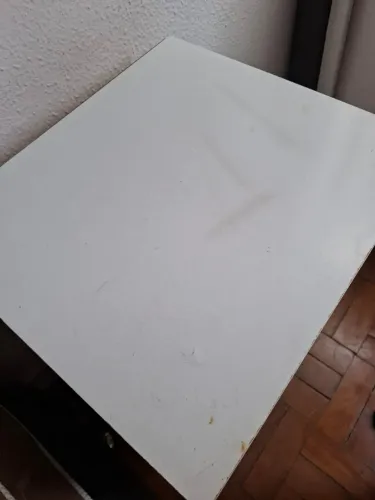 Mesa de Cabeceira