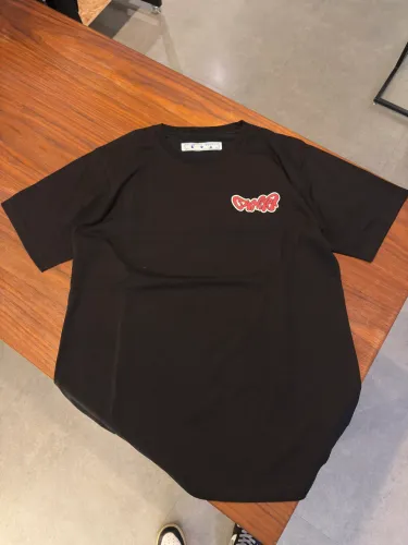 Camiseta off white NOVA