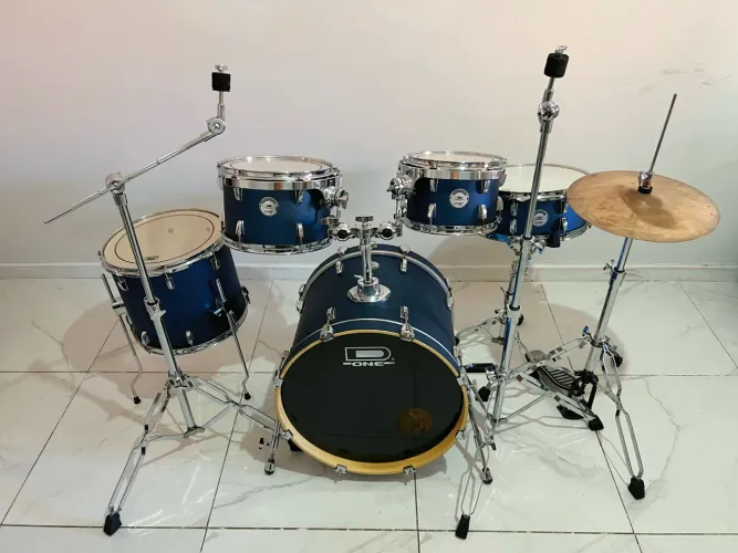Bateria D One Rocket Blue aro 20 Completa (novíssima)