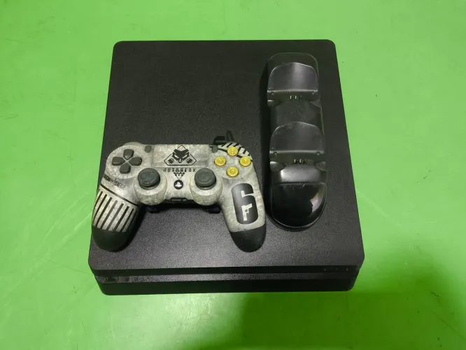 Playstation 4 Slim 1tb