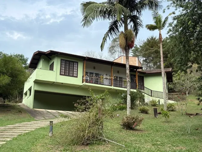 SÍTIO DE ALTO PADRÃO À VENDA | SERRA DA MANTIQUEIRA