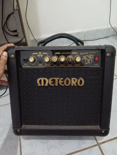 Amplificador Meteoro Atomic Drive ADR 20