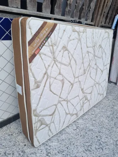 Colchão casal ortobom ouro spring, pillowtop, sem uso Aceito cartão e entrego!