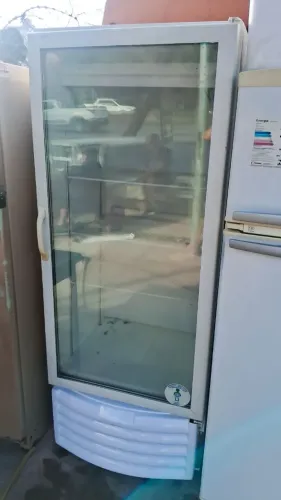 Geladeira expositora porta de vidro 380 litros Metalfrio - 127V 