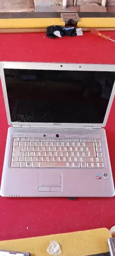 Notebook Dell Inspiron 1526 - Liga, tela sem imagem, HD com problema - para peças/reparo