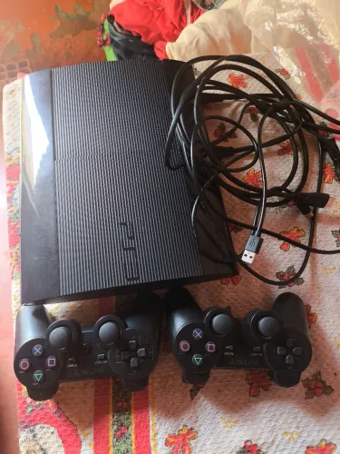 PS3 super slim 500 GB com jogos