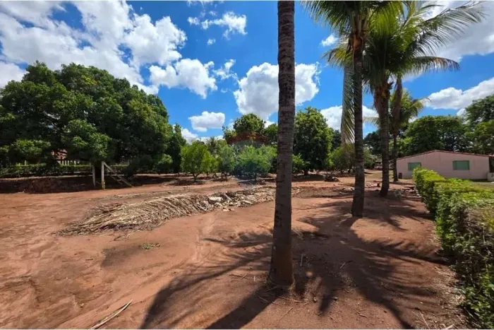 Terreno á venda por 299.900 Aceita financiamento tem 2013 m² na chácara Sol Nascente em Mo