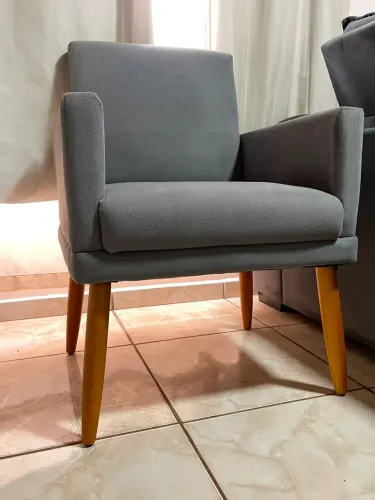 Poltrona decorativa cinza