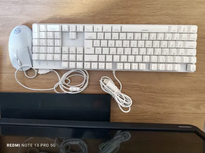 Teclado Fire Fhenix branco gamer