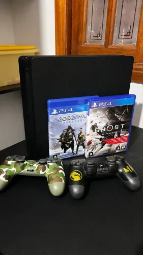 Ps4 Fat 500gb com dois controles e dois jogos