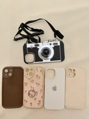 Kit com 5 Capinhas para iPhone 15 | Modelos Variados