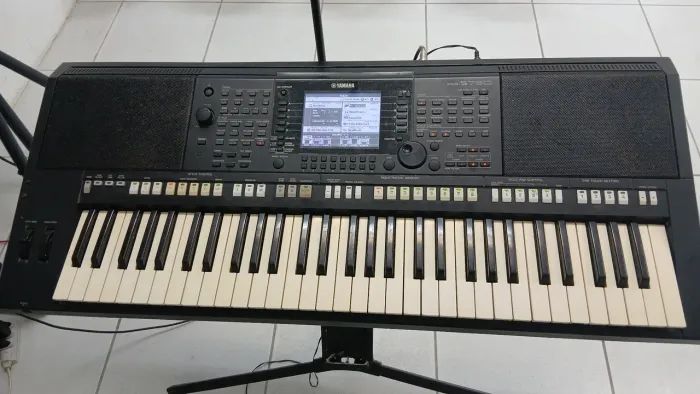 VENDO TECLADO ARRANJADOR YAMAHA S750 TOP!