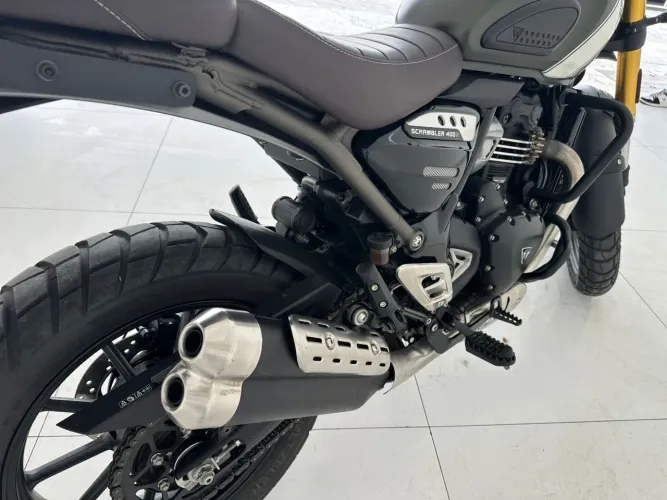 Moto Triumph scrambler 400 x