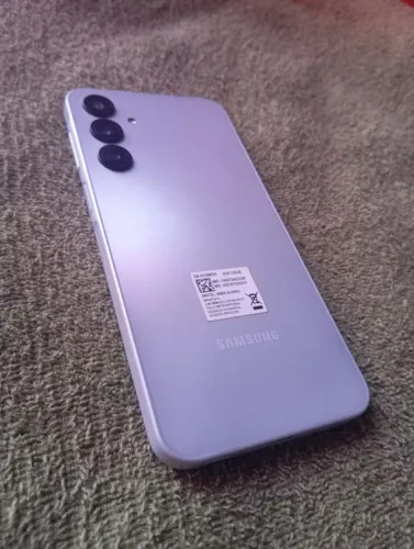 A16 256 GB 8 RAM