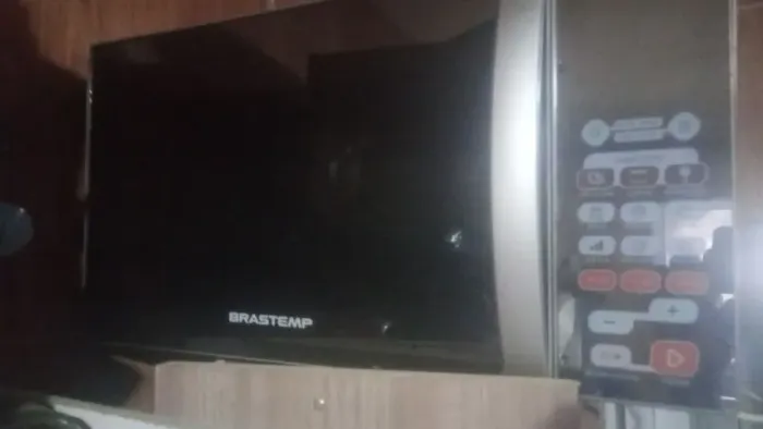 ? MICRO-ONDAS BRASTEMP INOX COM GRILL - 30 LITROS ?