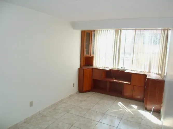 Vendo ótimo apto 01 qto, com elevador na 714/15 Norte