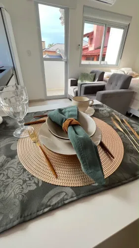 Alugo apartamento de 1 dormitório mobiliado no Santa Monica