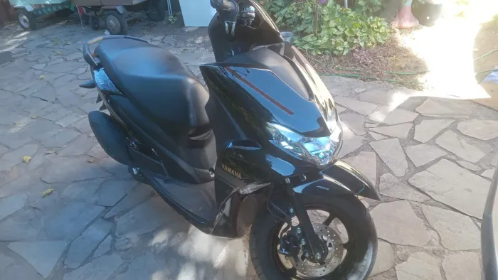 Vendo fluo 125abs23/24