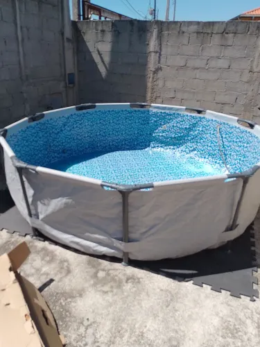 Piscina bestway 4.678 litros