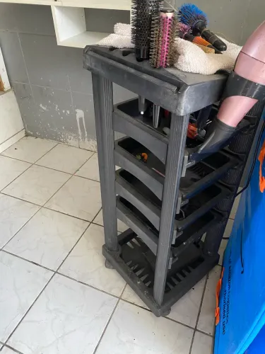 Carrinho auxiliar para salão de beleza