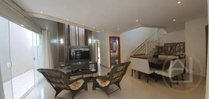 Casa com 3 dormitórios para alugar, 240 m² por R$ 9.100,00/mês - Royal Forest - Londrina/P