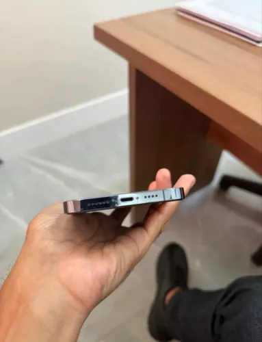 iPhone 13 Pro. Bateria original e 6 meses de uso. Recife mas envio pelo correio