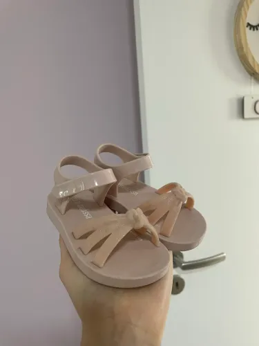 Sandália Melissa