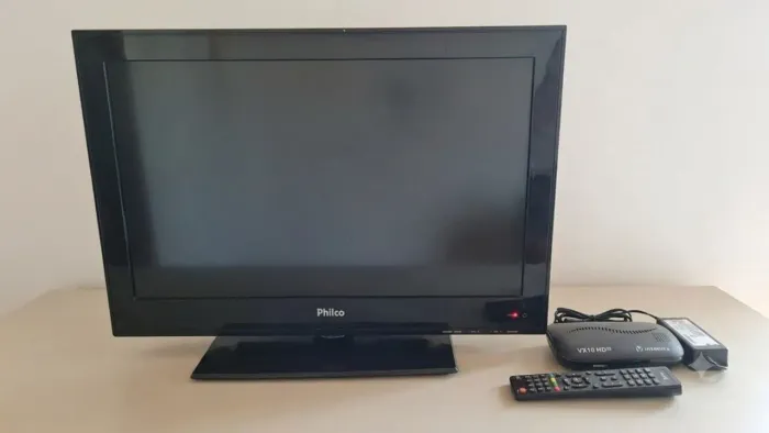 Kit Tela Philco + Receptor Vivensis VX10 com Controle + Antena Parabólica 