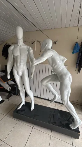Manequins masculinos os 2 por $300