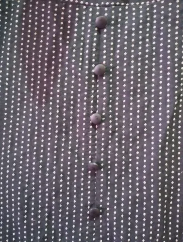 Vestido preto bolinha