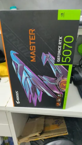 Vende novo lacrado AORUS GeForce RTX? 5070 MASTER 12G