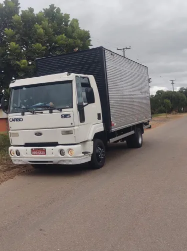 ? Ford Cargo 815 - Ano 2001 ?