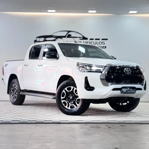 Toyota Hilux CS 4X4 2.8 TDI Diesel Mec. 2024