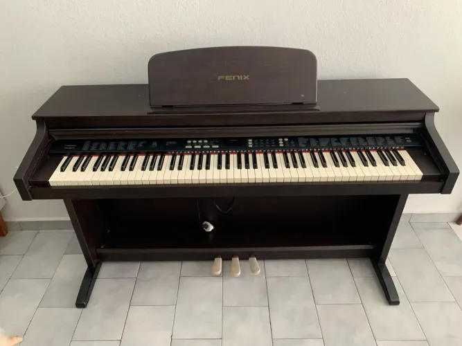 Piano digital Fênix TG-8815