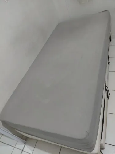 Cama solteirão 