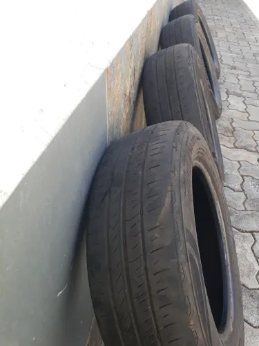 Pneus 175/65/14 Continental 4 unidades