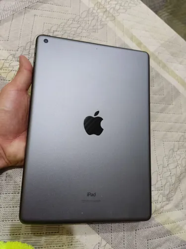 Apple iPad Wifi 9th Geração Cinza Espacial A2602 64GB 10.2