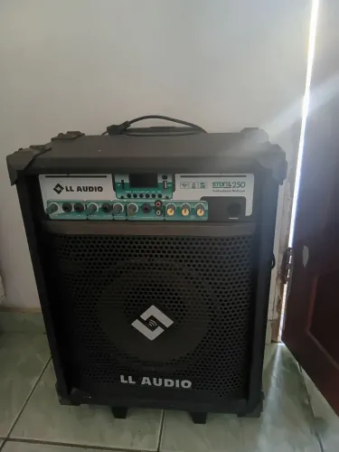 Caixa amplificadora ll audio 250 seminovo