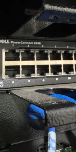 Switch Dell Powerconnect 2848 48 Portas + 4 X Combo Sfp