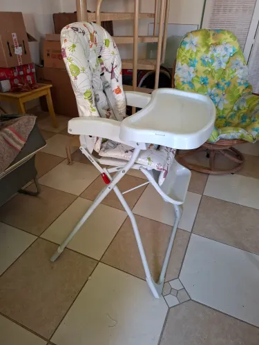 Cadeirinha alta para bebê 