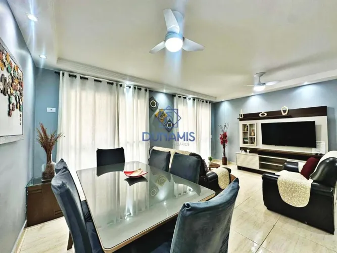 APARTAMENTO REFORMADO COM VISTA MAR A UMA QUADRA DA PRAIA