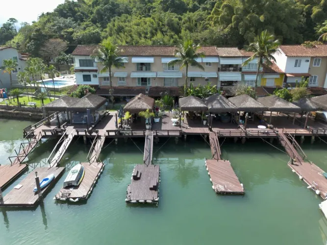 Apartamento Térreo para Venda em Angra dos Reis, Itanema (Cunhambebe), 3 dormitórios, 2 su