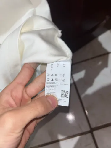 Camiseta HUGO Boss Original Dalile 50505201 Off White Tam M - Estado de Nova